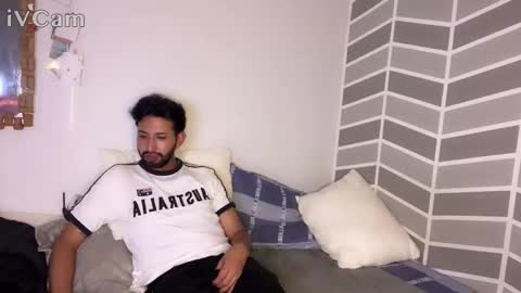 thomass10183 online show from February 20, 9:44 am