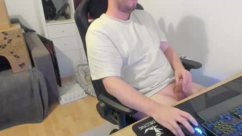 thommy2008 online show from October 8, 2:10 pm