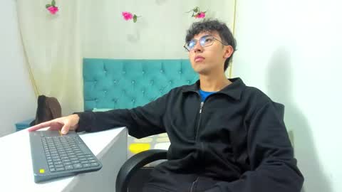  thommy comp online show from March 4, 3:00 am