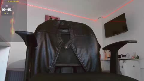 thonydupont online show from December 16, 10:06 pm