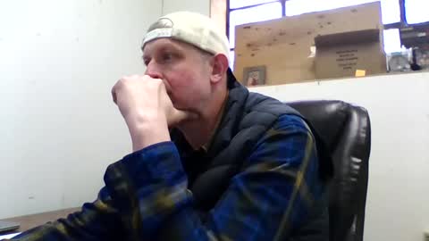 T Hubbs online show from April 30, 11:42 pm