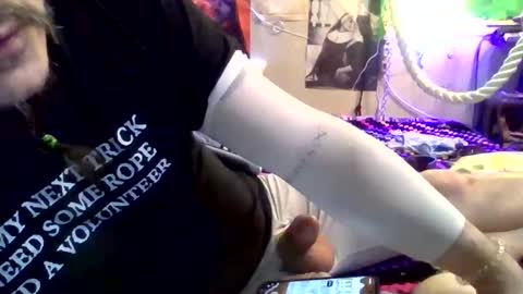 thunder8u42 online show from February 9, 12:54 pm