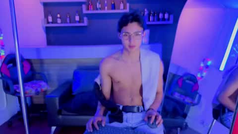   online show from May 31, 3:51 am