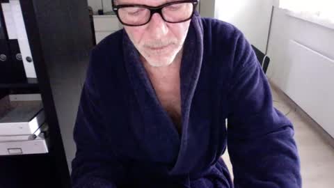 tiburzio online show from January 22, 8:40 am