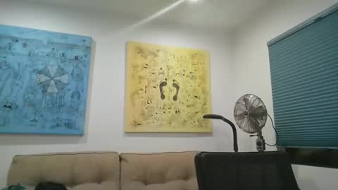 JustMe online show from December 31, 2:03 pm