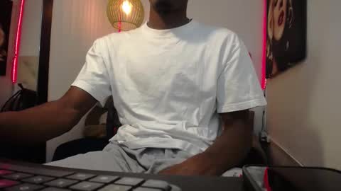 Snapshot of tigga_sall chatting on September 12, 3:17 am Tigga Sall online show from September 12, 3:17 am