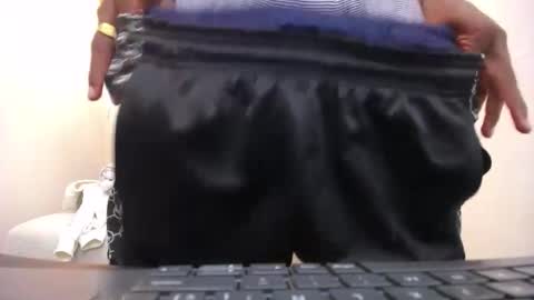 Snapshot of tigga_sall chatting on September 25, 2:32 am Tigga Sall online show from September 25, 2:32 am