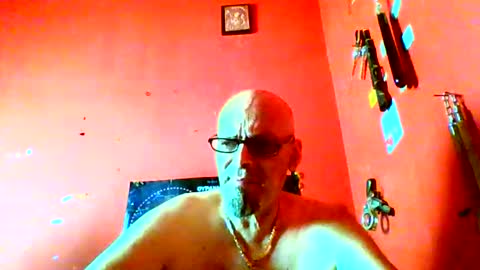 Snapshot of timothy33asd chatting on September 14, 8:16 am timothy33asd online show from September 14, 8:16 am