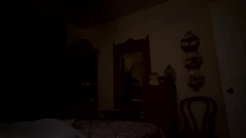 toddmacg online show from December 18, 11:17 am