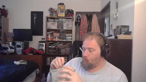 Toede online show from May 6, 4:40 pm