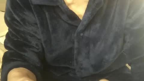 small man online show from December 9, 3:07 am