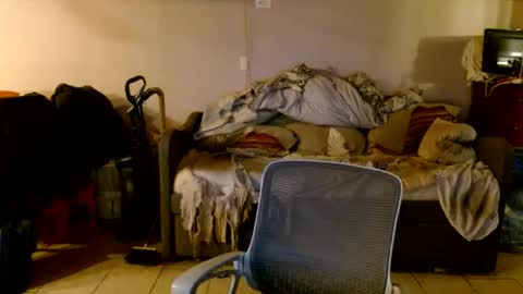 tom112292014 online show from May 23, 10:04 pm