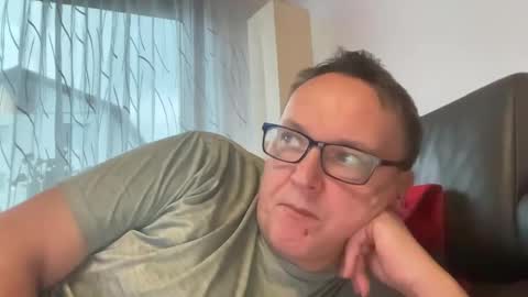 Tom online show from December 23, 3:01 pm