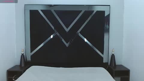 tom_0002 online show from December 16, 12:45 pm