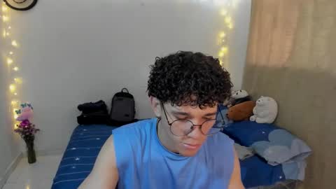 Tom Blue online show from November 20, 2:16 pm