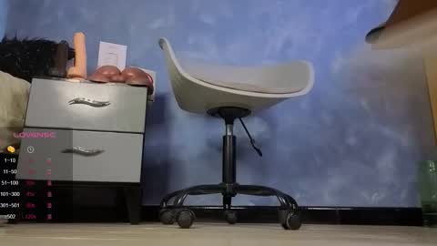 Tom online show from March 8, 8:13 pm