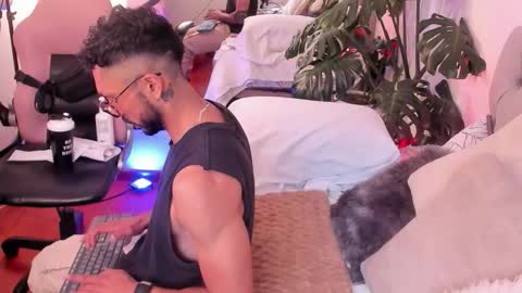 Master of pleasure online show from November 19, 1:11 pm