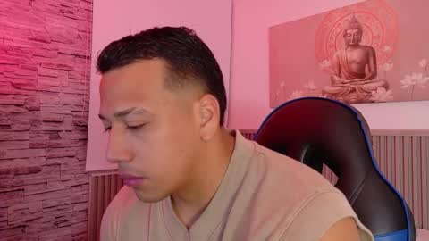 Tom muscle1 online show from November 26, 12:08 pm