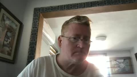 Snapshot of tomascausa chatting on January 31, 6:36 pm Hola online show from January 31, 6:36 pm