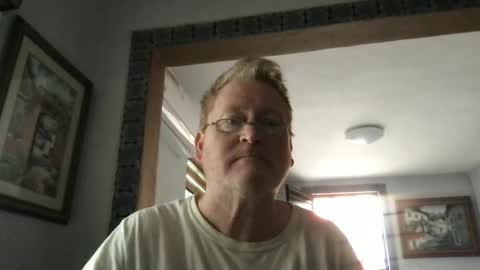 Snapshot of tomascausa chatting on January 29, 3:37 pm Hola online show from January 29, 3:37 pm