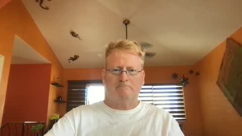 Snapshot of tomascausa chatting on October 30, 7:04 pm Hola online show from October 30, 7:04 pm