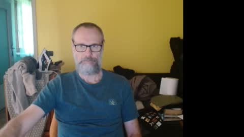 Snapshot of tomasmilian77 chatting on September 25, 8:13 am Tomas Milian online show from September 25, 8:13 am