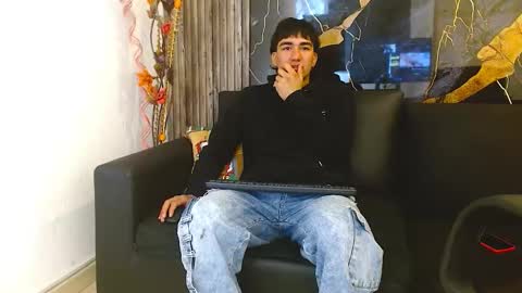 tommy160920 online show from December 1, 12:52 pm