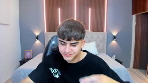 Snapshot of tommy18__ chatting on October 5, 5:11 am Tommy  online show from October 5, 5:11 am