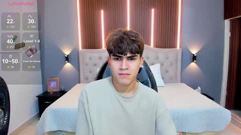 Snapshot of tommy18__ chatting on September 13, 4:24 am Tommy  online show from September 13, 4:24 am