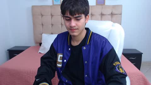 Snapshot of tommy18__ chatting on February 6, 6:29 am Tommy  online show from February 6, 6:29 am