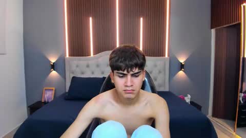 Tommy  online show from November 14, 5:10 am