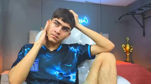 Snapshot of tommy18__ chatting on February 21, 7:01 am Tommy  online show from February 21, 7:01 am