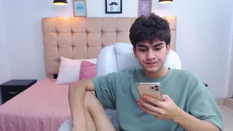 Snapshot of tommy18__ chatting on January 31, 6:57 am Tommy  online show from January 31, 6:57 am