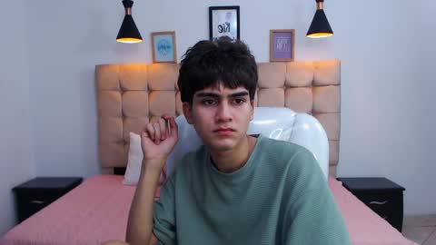 Snapshot of tommy18__ chatting on January 29, 5:09 am Tommy  online show from January 29, 5:09 am