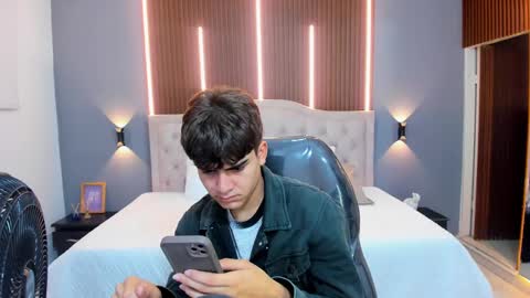 Snapshot of tommy18__ chatting on September 9, 3:39 am Tommy  online show from September 9, 3:39 am