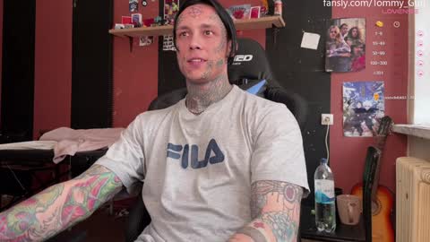 Tommy and Katana online show from December 21, 10:50 am