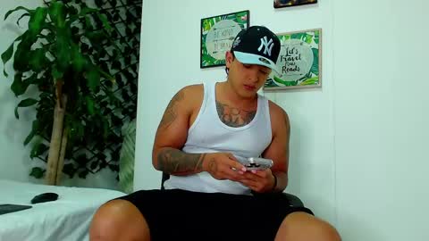 tommy online show from April 24, 11:12 am
