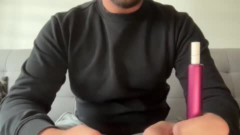 tommyjay32 online show from September 16, 12:28 pm