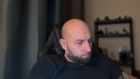 Thomas Fit online show from February 8, 9:52 pm