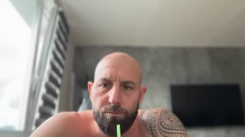 Thomas Fit online show from July 5, 4:25 pm