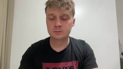 tomsky2703 online show from April 14, 7:57 pm