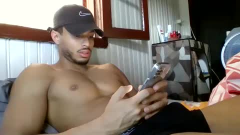 tomtresor online show from November 12, 6:35 pm