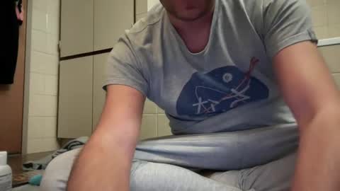 Snapshot of tonisun chatting on December 21, 5:29 pm tonisun online show from December 21, 5:29 pm