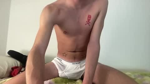 tony_dilusso online show from February 7, 11:03 pm