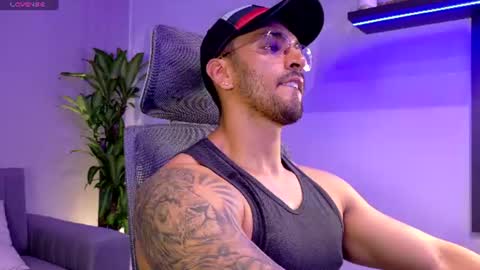 tony muscle1 online show from June 29, 7:14 pm