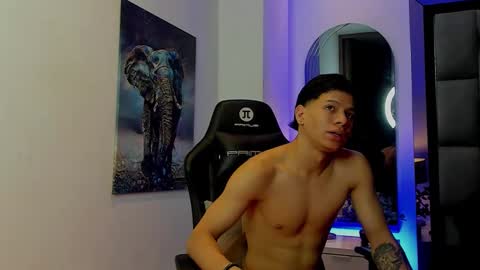 tony_petrov online show from February 3, 5:49 am