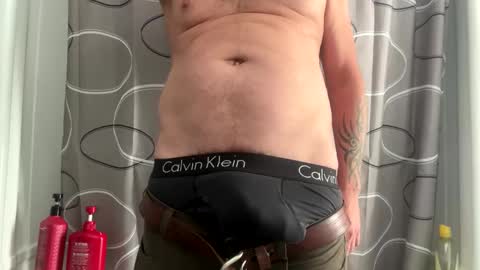 tonytonytony3001 online show from September 15, 2:18 pm