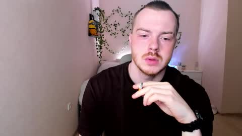 toohornyserj online show from November 15, 1:18 am