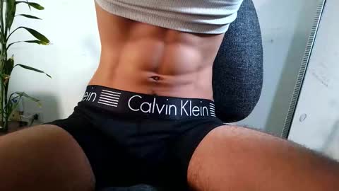 Enzo Moretti online show from November 17, 12:57 am