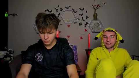 Travis online show from September 13, 7:15 pm